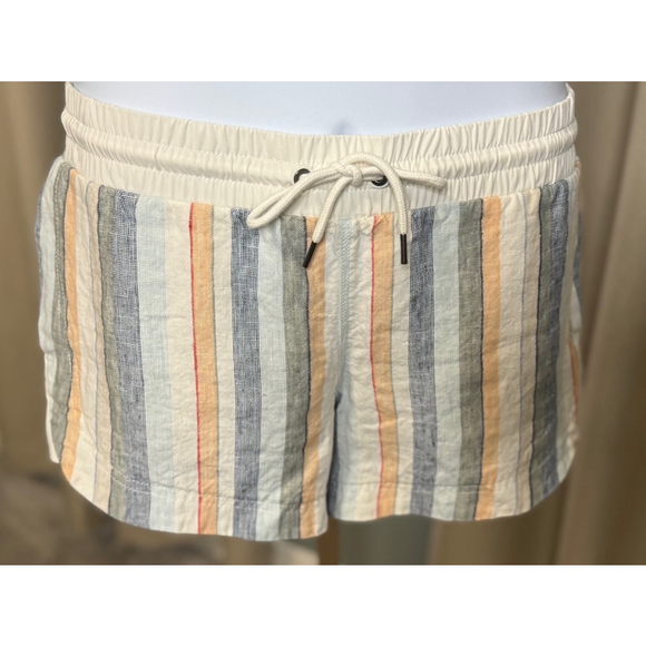 Women's Athleta Shorts, Size 10, Linen Stripe - Picture 6 of 10